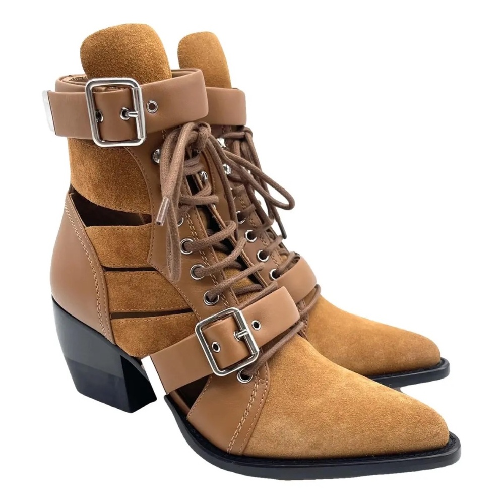 ✨Host Pick✨ Chloe Rylee Suede Ankle Booties